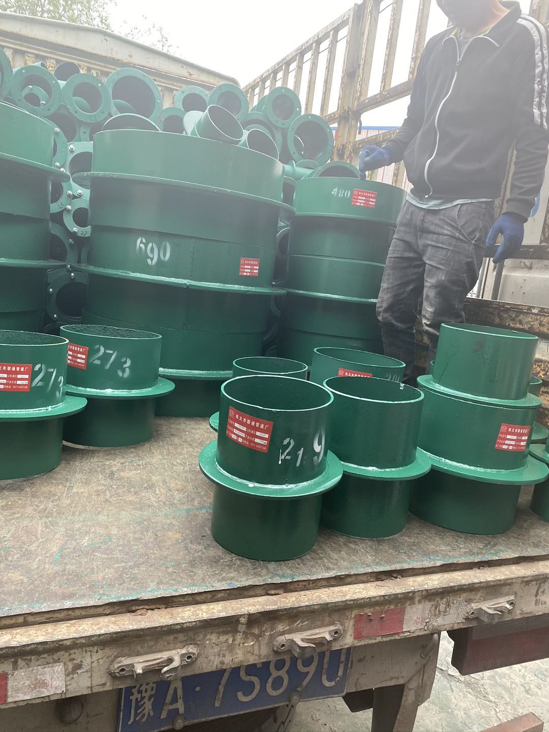 ���Է�ˮ�׹��m���ڹܵ�����̎���g���޻�ܵ����b���ژ�(��)��